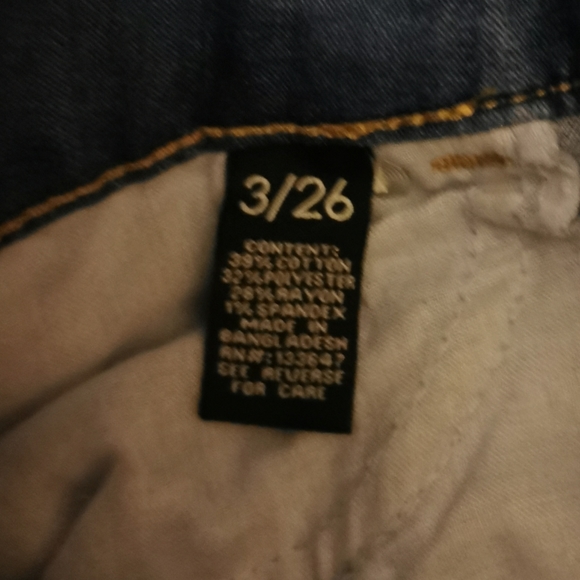 NWT women's jeans - Picture 3 of 3
